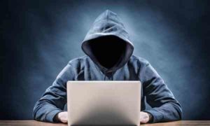 Poste Italiane e i suoi utenti nel mirino di hacker e truffatori, ancora truffe online