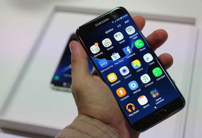 Samsung S7 e S7 Edge, pronti per l'aggiornamento a Nougat 7.1