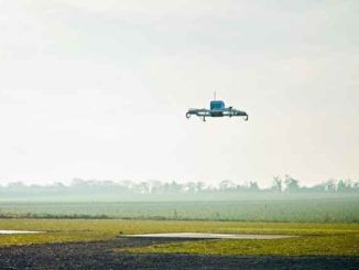 Amazon deposita brevetto per magazzini "volanti" per consegne con droni