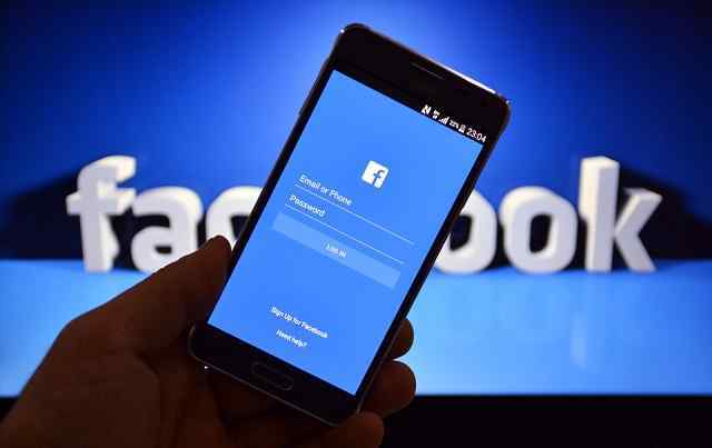 Condivisione di insulti con i "like" su Facebook? Attenzione, diventa reato