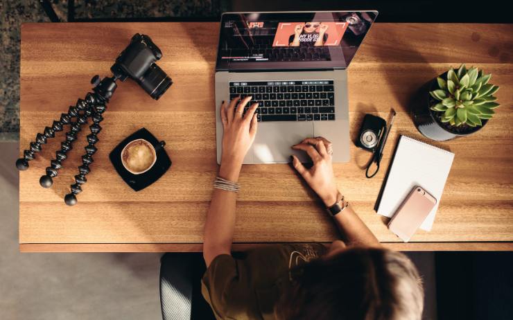 come creare video con sfondo velocizzato