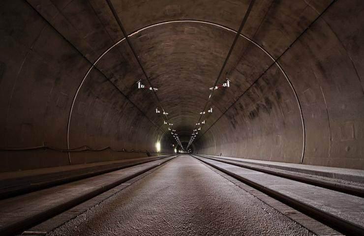 tunnel autostrada 